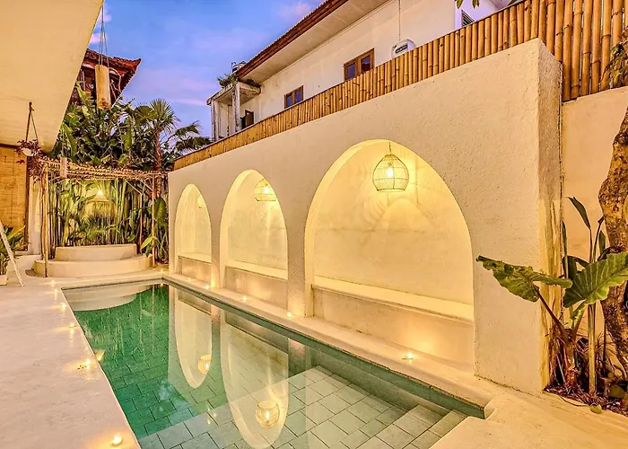 9-bedroom With Private Pool, Fitness-corner, Billiard And Rooftop In -bali