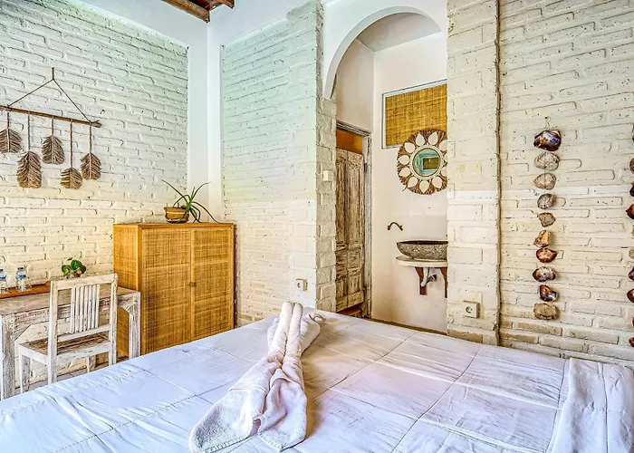 9-bedroom With Private Pool, Fitness-corner, Billiard And Rooftop In -bali Villa Canggu (Bali)