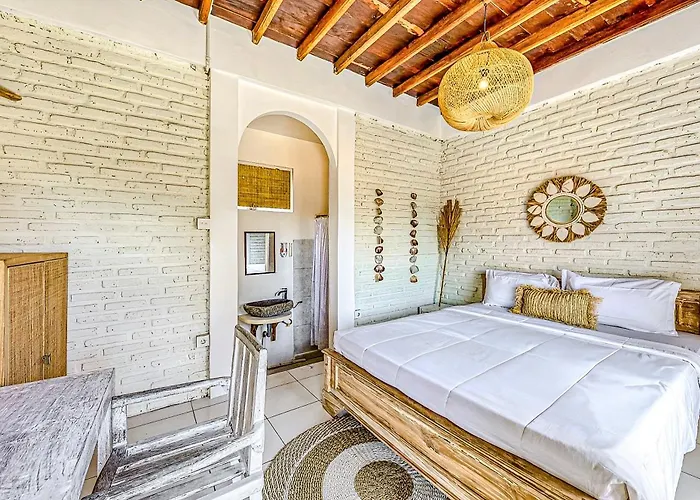9-bedroom With Private Pool, Fitness-corner, Billiard And Rooftop In -bali *