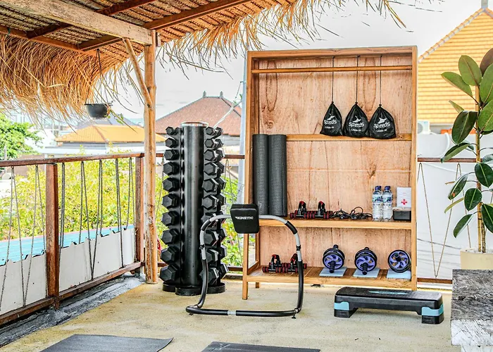 9-bedroom With Private Pool, Fitness-corner, Billiard And Rooftop In -bali Canggu